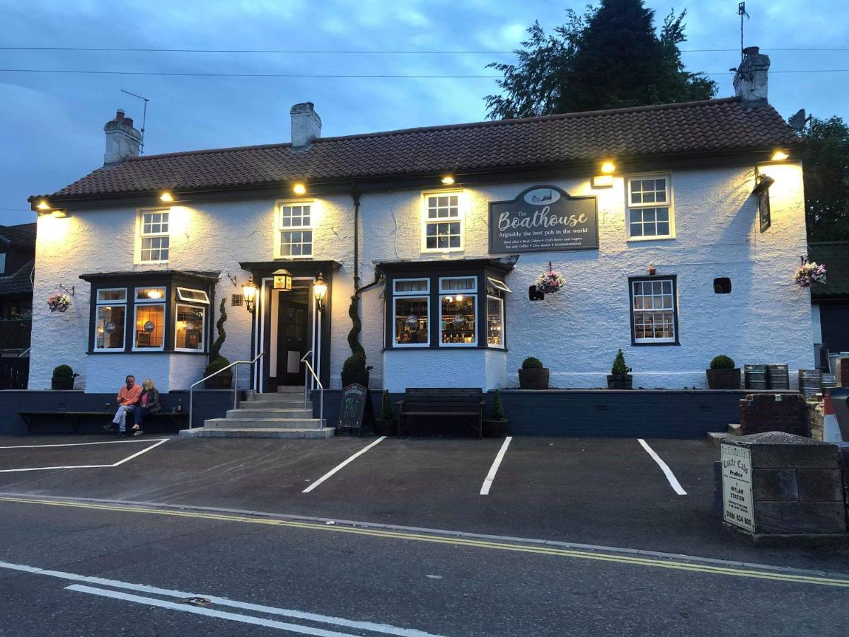 ホテル The Boathouse Wylam エクステリア 写真